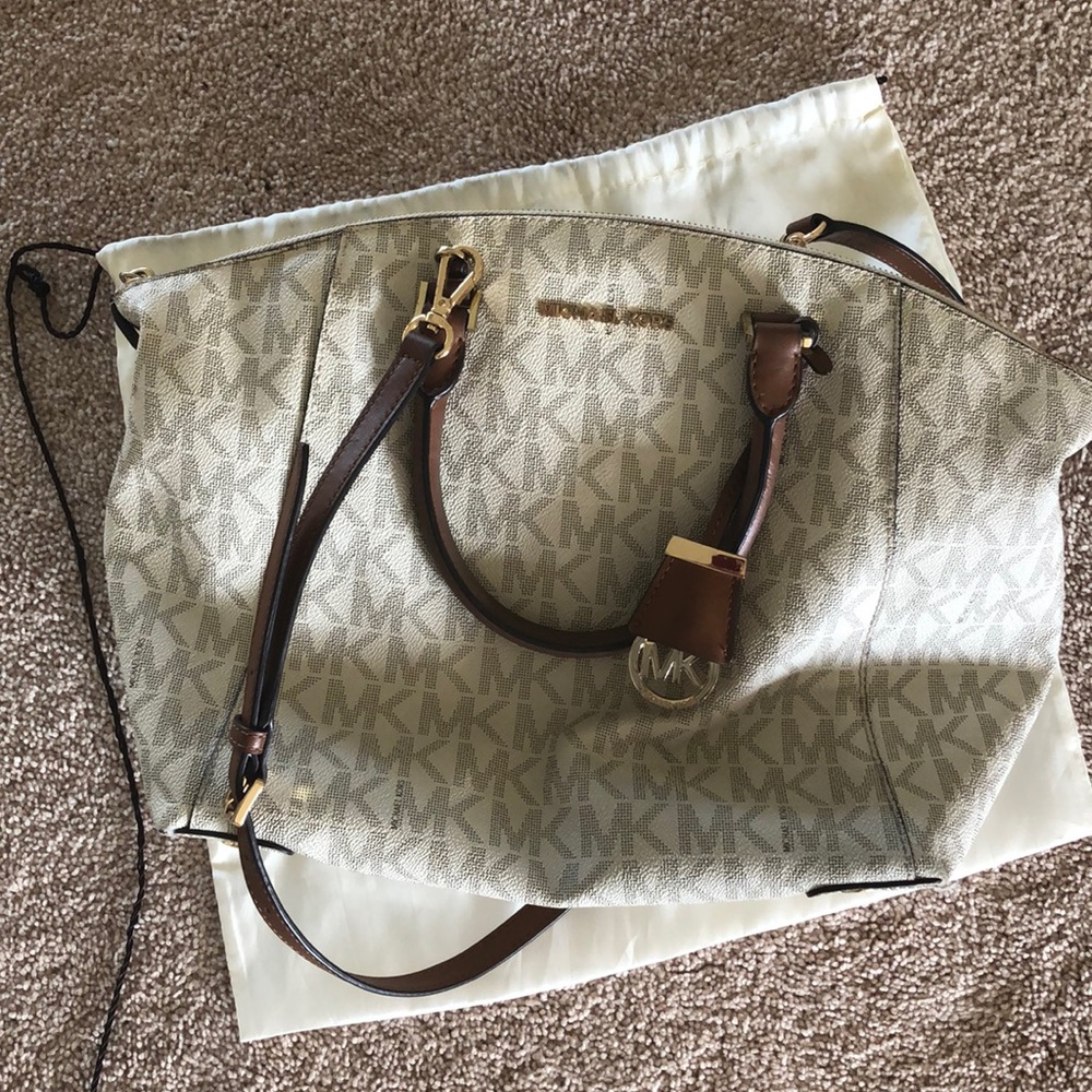 MICHEAL KORS PURSE